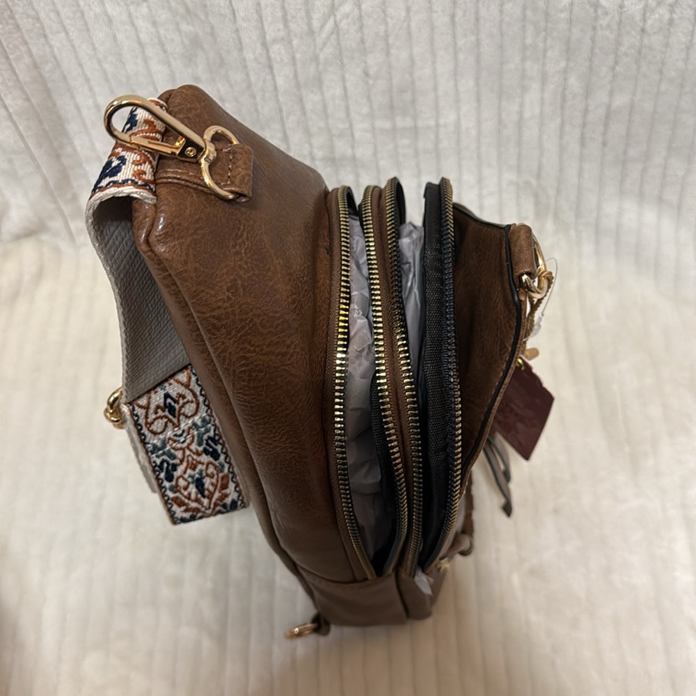 Brown Leather Crossbody Bag with Patterned Strap - Picture 7 of 13
